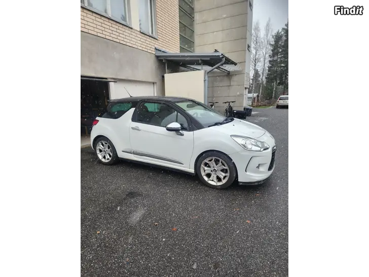 Myydään Citroen DS3 vm 2011 korjattavaksi