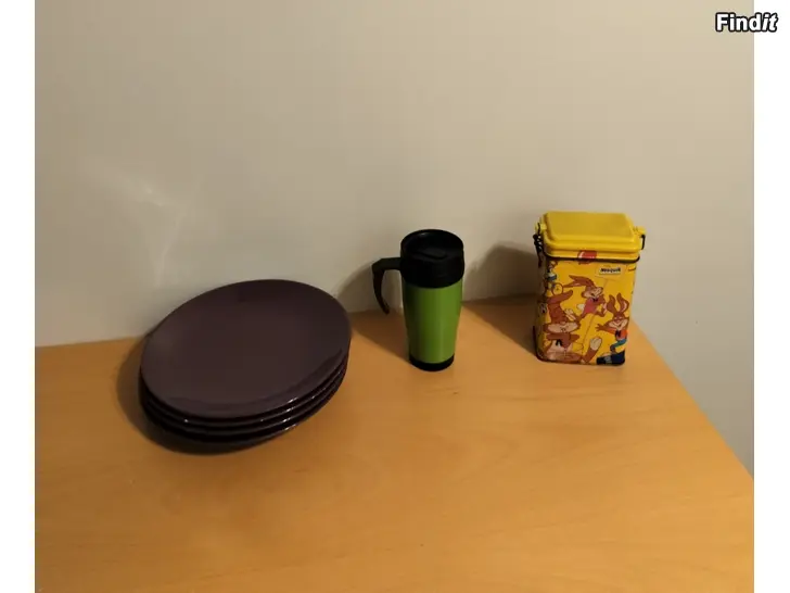 Myydään Lautaset peltinen purkki termarimuki