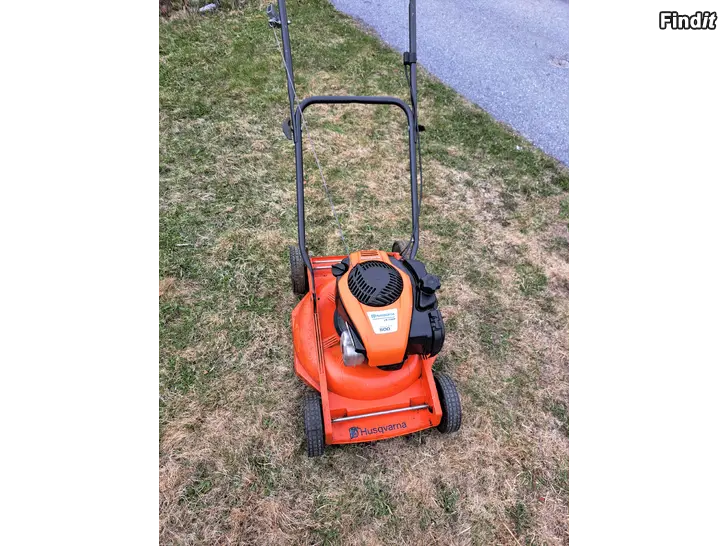 Myydään gräsklippare. Husqvarna