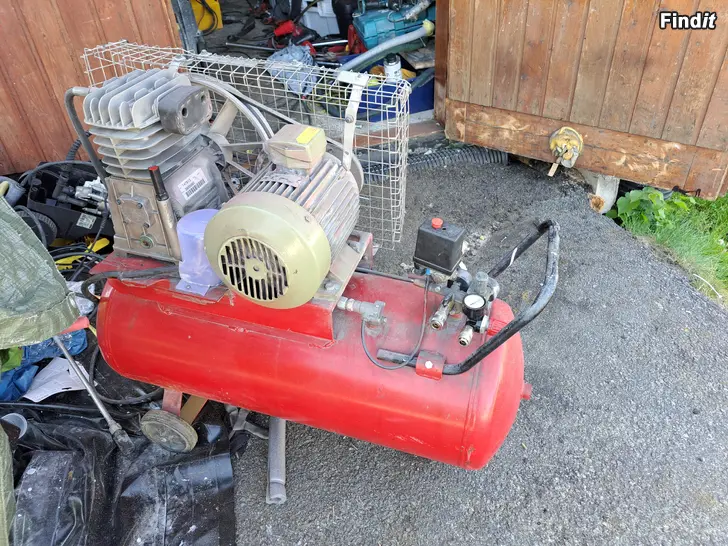 Säljes Kompressor 100L