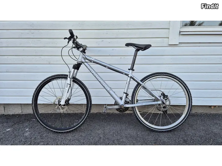 Säljes Cannondale F4 cykel