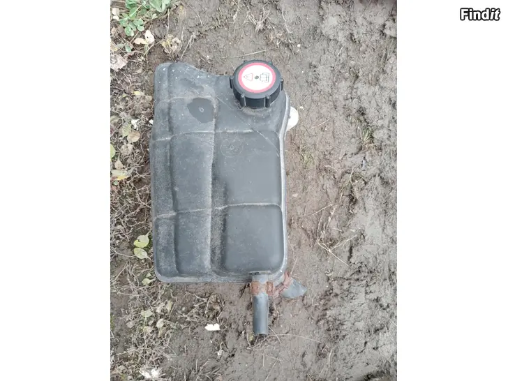 Myydään Ford Mondeo ja Transit 2003 paisuntasäiliöt