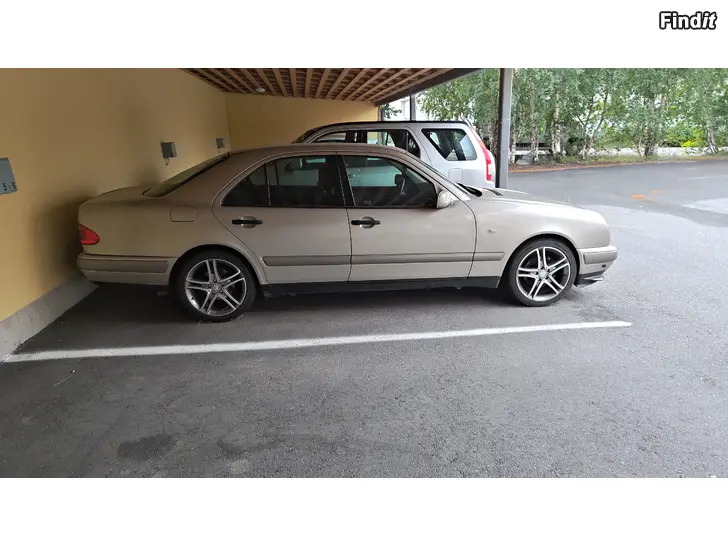 Myydään MB E 200CDI