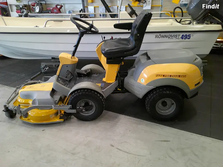 Säljes Stiga Park 4WD Pro svan