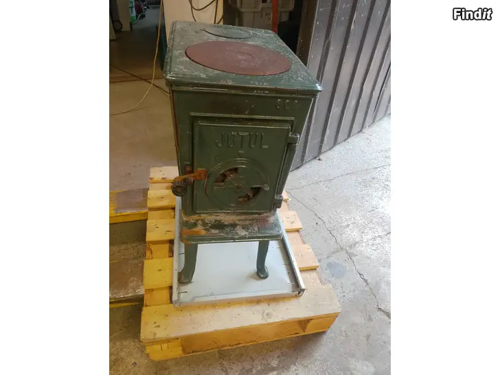 Myydään Jötul liten kamin på ben