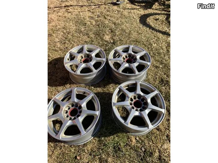 Säljes 15 tums fälgar