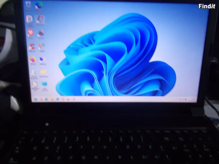 Myydään Lenovo kannettava tietokone peruskäyttäjälle