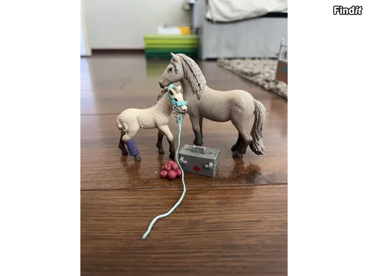 Säljes Schleich med bandage