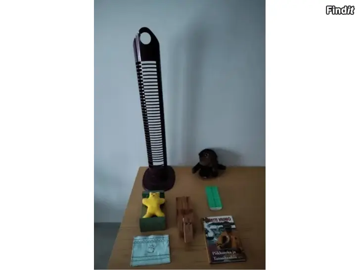 Myydään CD teline kissa pikku kuu