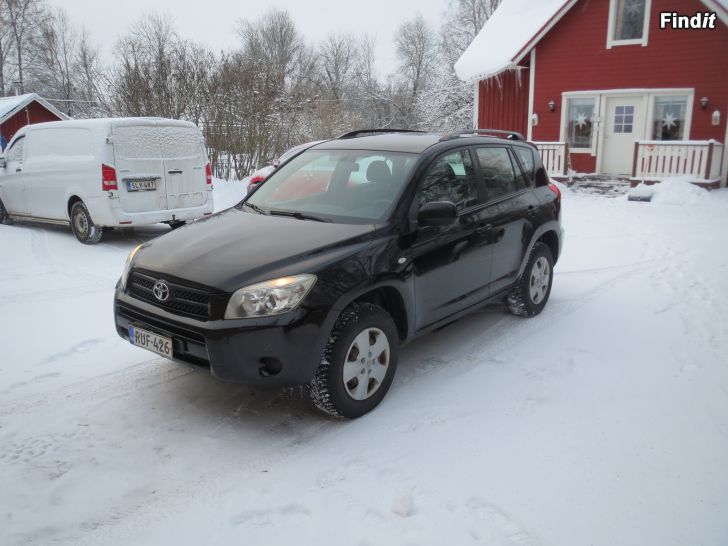 Säljes Toyota Rav4 2.0 VVT-I 4x4