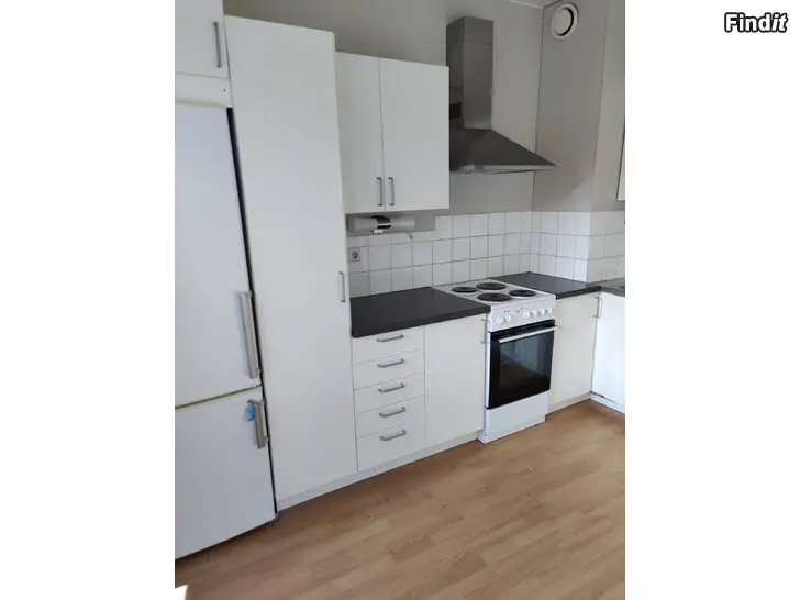 Uthyres 4 rum + kök 80m2 Castréns gata 9