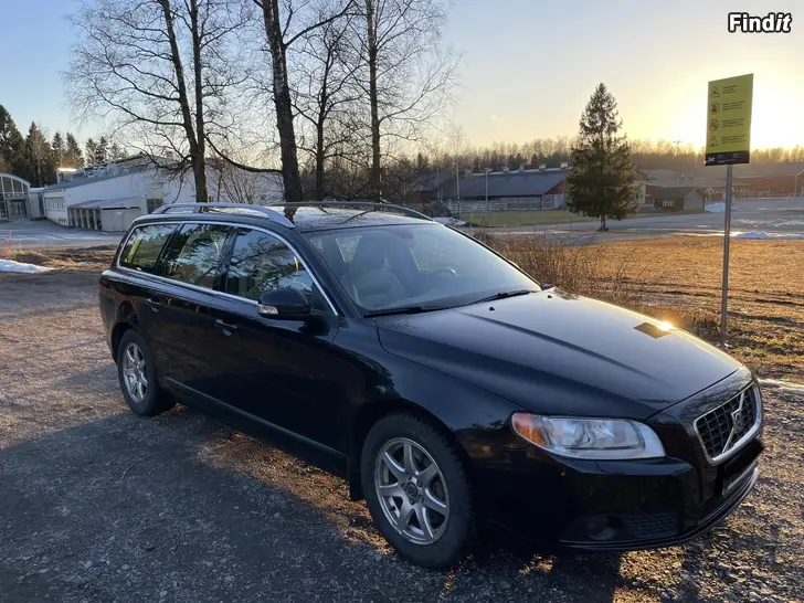 Myydään Volvo V70 2.4D Summum