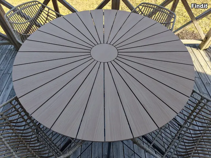 Säljes Utebord 130cm