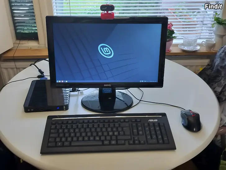 Myydään Asus konepaketti