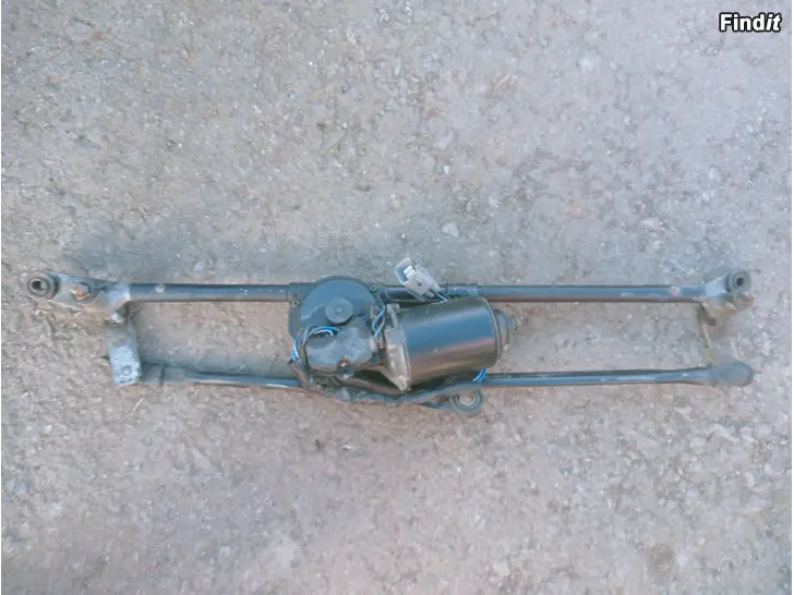Myydään Toyota Carina E 1992 tuuliasin pyyhinmoottori ja vivusto