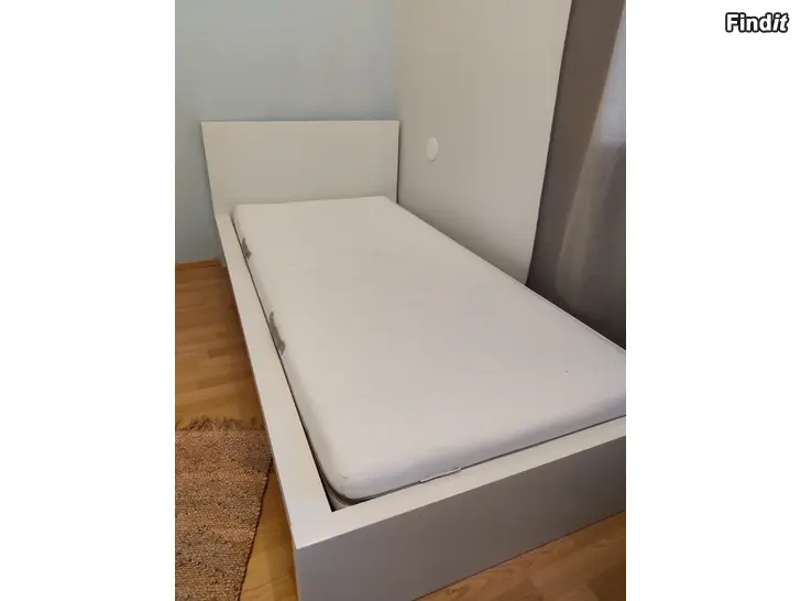 Myydään Sänky Ikea malm