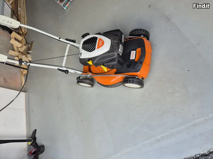 Säljes Gräsklippare Stihl RM 4.0 RT