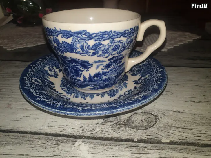 Myydään Vintage sininen-valkoinen England maisema kuppi ja tassi