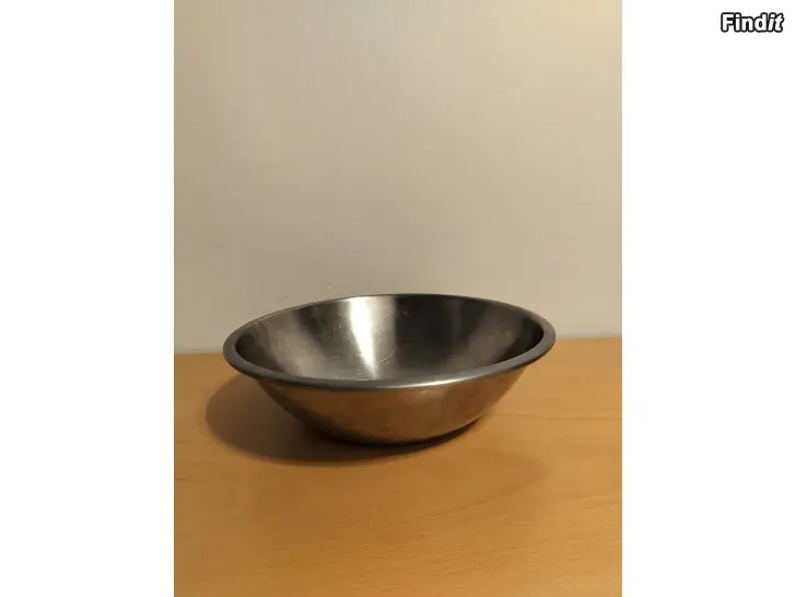 Myydään Teräskulho