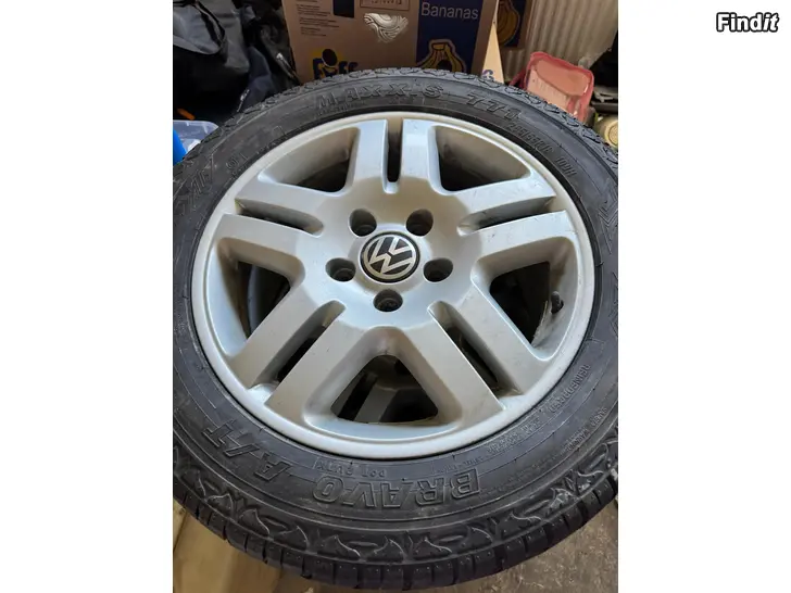 Säljes VW Touareg 255/55 R18