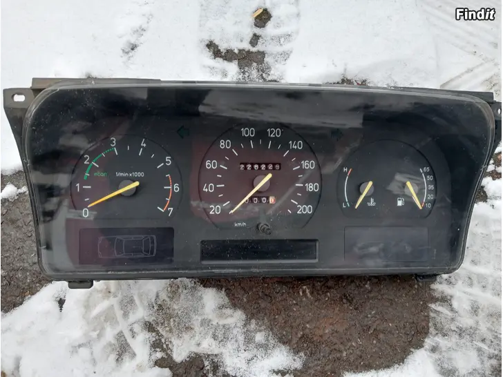 Myydään Saab 9000 1991 mittaristo 4108239 Yasaki