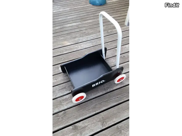 Myydään Brio kävelyvaunu musta 16e