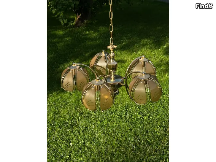 Säljes Taklampa och vägglampa