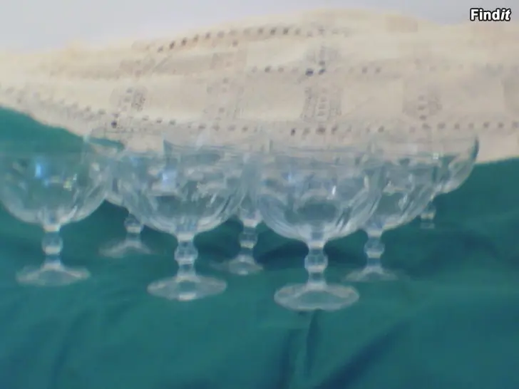 Myydään Retrot jälkiruokastiat  9 kpl