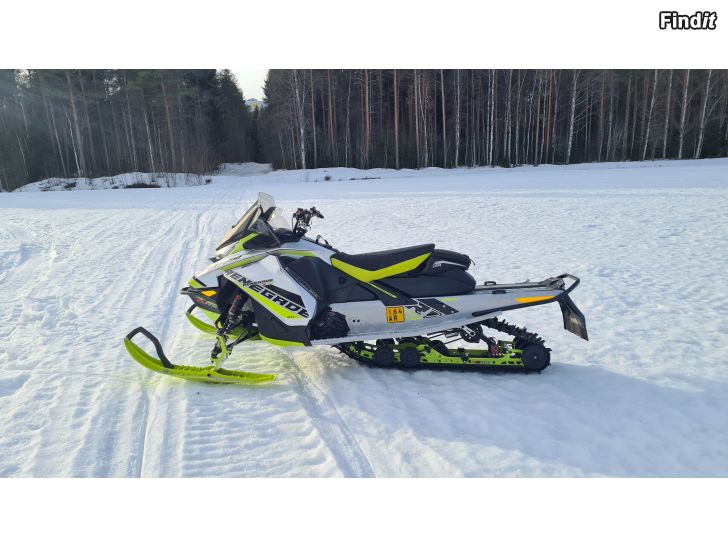 Myydään Mootrorikelkka Ski-Doo Renegade X-RS 850 E-TEC