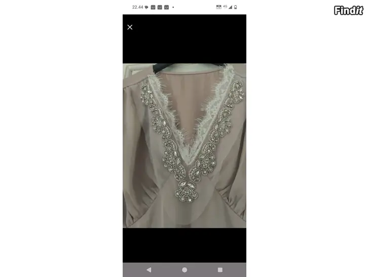 Myydään Juhlamekko