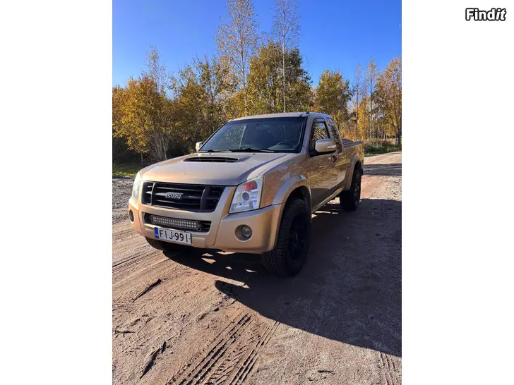 Säljes Isuzu D-Max Space Cab 2,5TDi LS 4x4 ABS AC M5