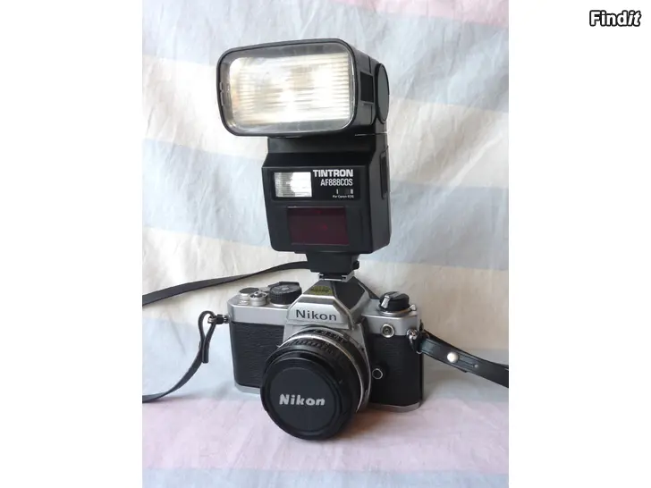 Myydään Nikon järjestelmäkamera