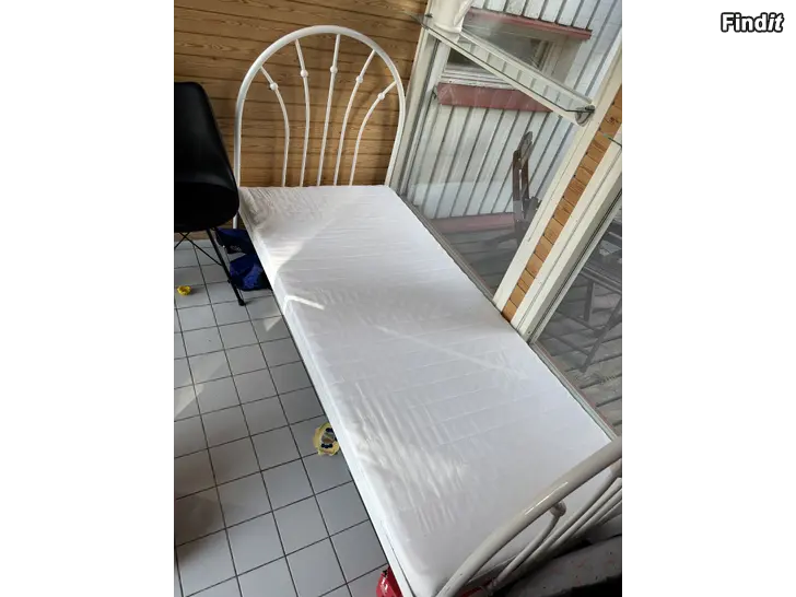 Säljes 90cm säng