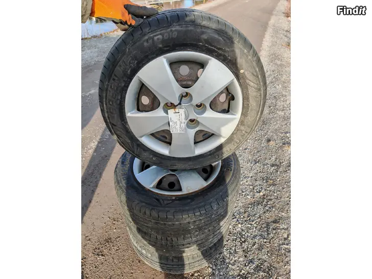 Myydään Kesärenkaat Kia cee 185 x 65 x 15