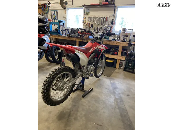 Myydään Honda CRF125