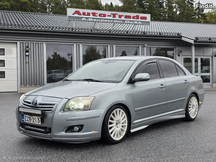 Säljes TOYOTA AVENSIS 1.8Vvti 4d Sol Tech Navi -08