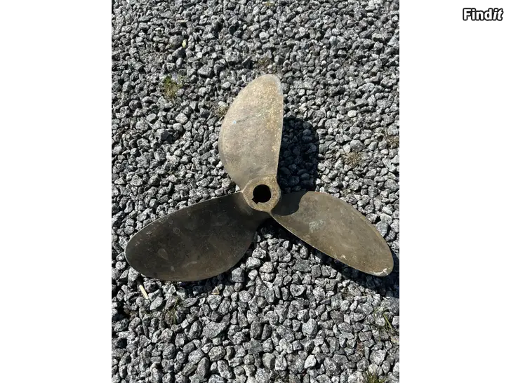 Säljes Propeller 16x12