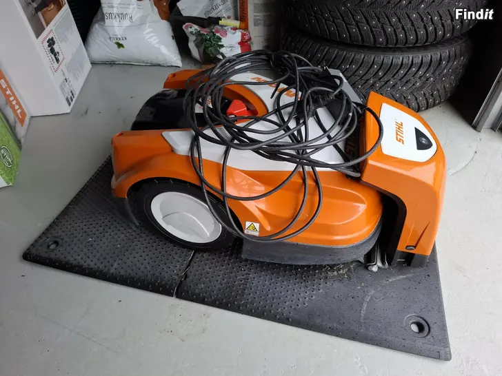 Säljes Robotgräsklippare Stihl iMow RMI 422 PC