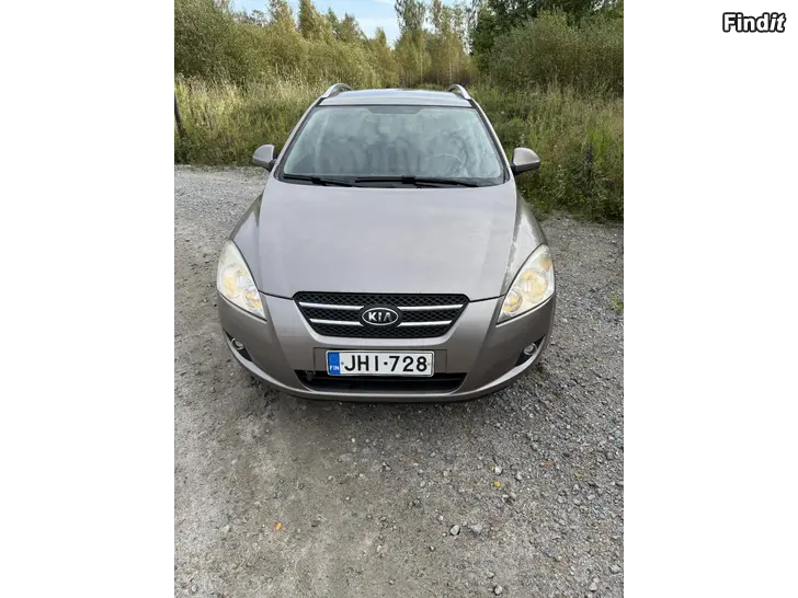 Säljes Kia Ceed 1.6 Bensin. 2007 å.m. 243000t.km