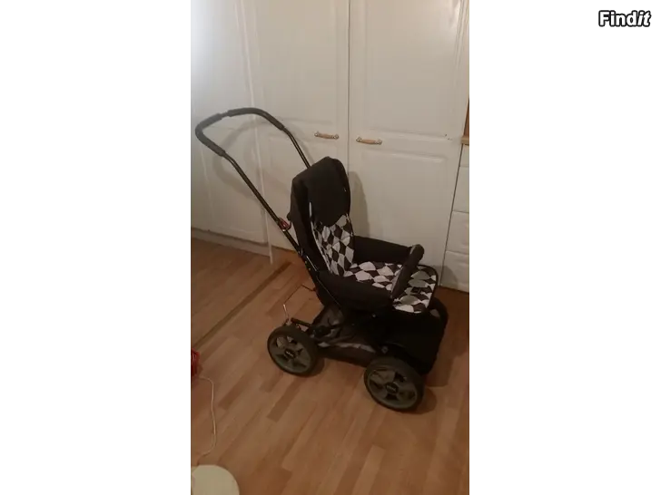 Myydään BRIO rattaat ja Elodie Details pehmuste yht 15e