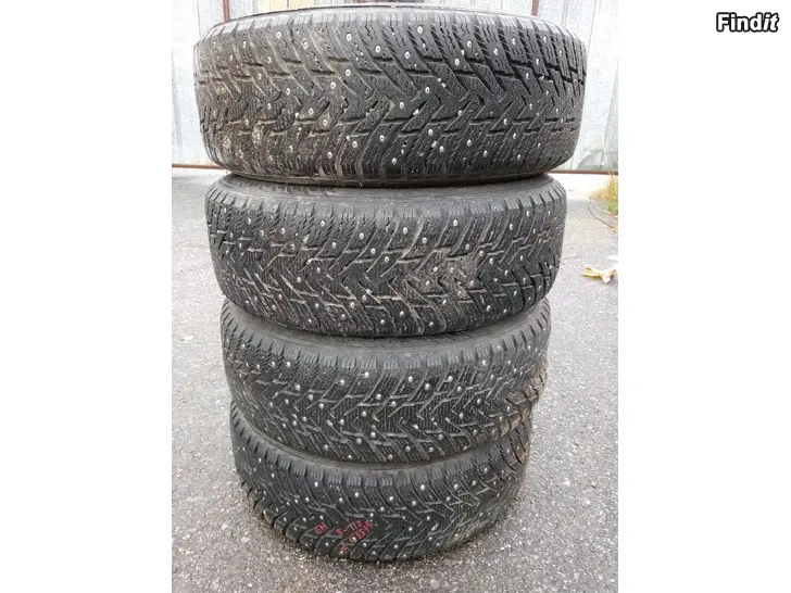 Myydään Nastarenkaat 195/65R15 95T Nokian vanteet 5-110 GM