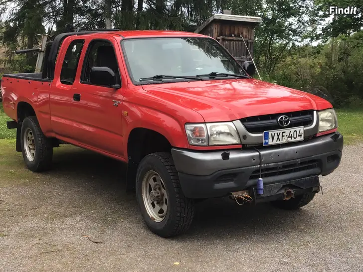 Myydään Toyota  hilux 2003