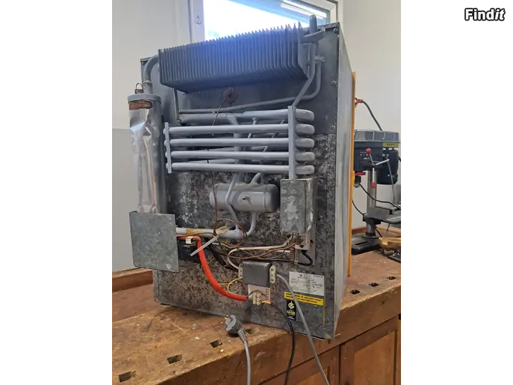 Säljes Gas 240v och 12v kylskåp