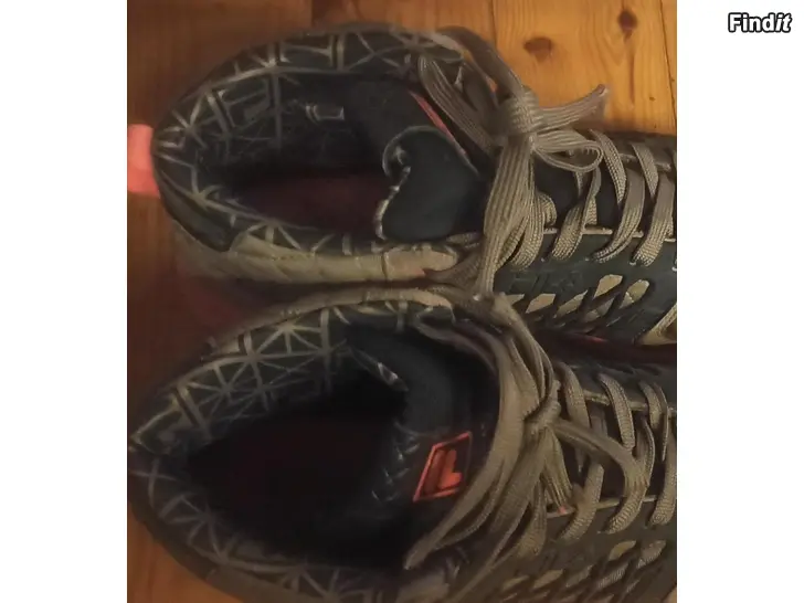 Myydään FILA kengät, koko 41
