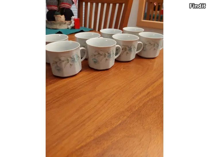 Säljes Kaffekoppar med assiett
