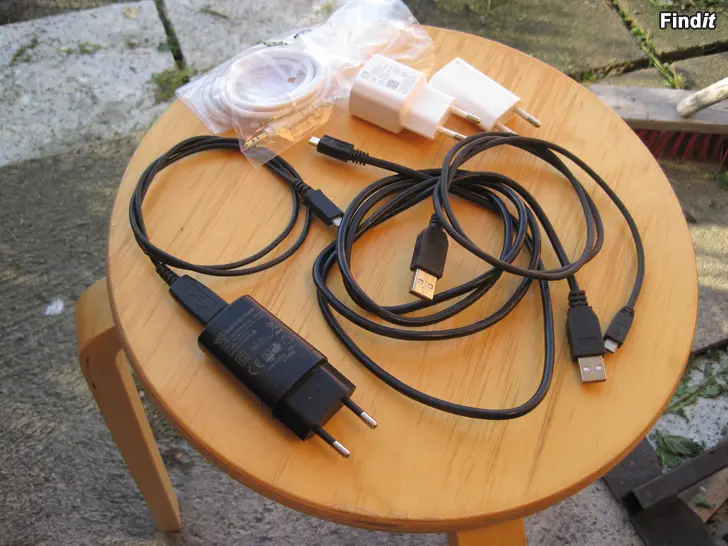 Myydään Usb,johtoja ym