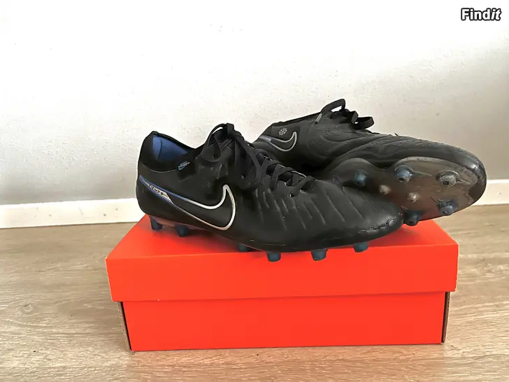 Säljes Nike fotbollsskor