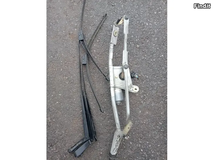 Myydään Volvo S80 2002 tuulilasin pyyhin moottori 9171901