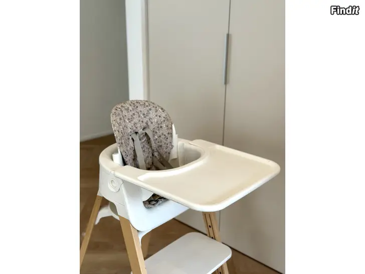 Säljes Stokke Steps - barnmatstol