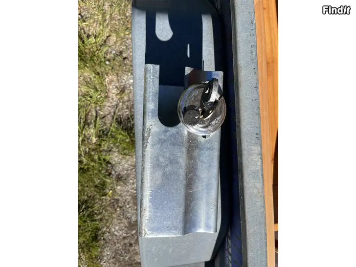 Myydään Lås till släpvagn